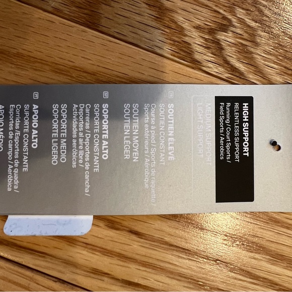 Under Armour Sports Bra Size SMALL 🖤 - Picture 10 of 11